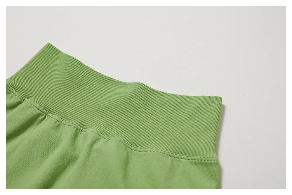 V-Back Scrunch Shorts